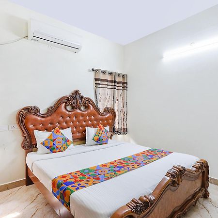 Fabexpress Fen Breeze Hotel Siruseri Kültér fotó